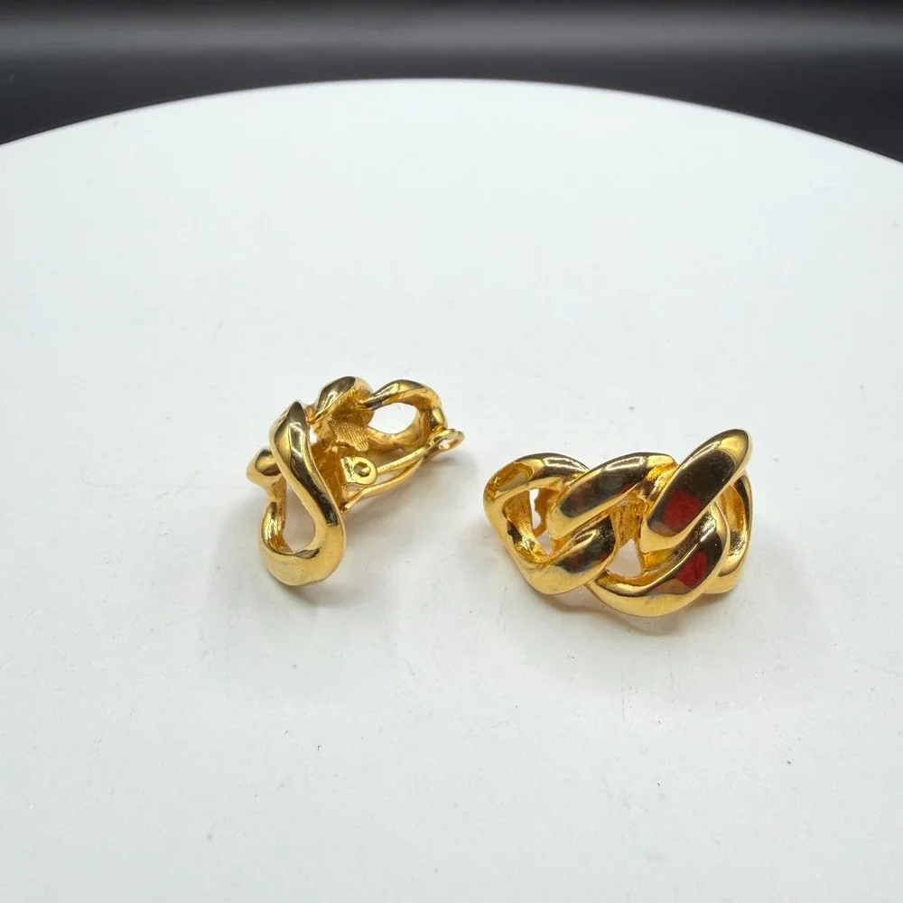 Gold Tone Chunky Interlocking Chain Link Clip On Earrings Statement Jewelry